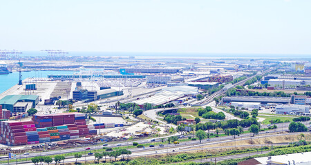 Zona industrial del puerto de Barcelona, Catalunya, España, Europa