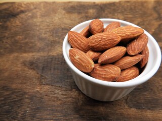 アーモンド