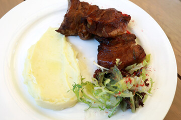 Stewed pork ribs in barbecue sauce