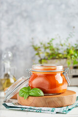 traditional Italian marinara or pomodoro tomato sauce