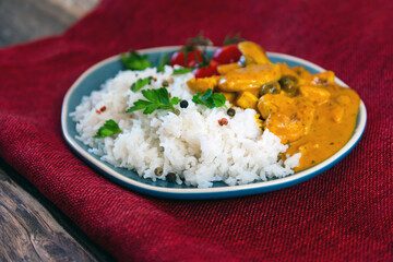 chicken tikka masala and rice basmati