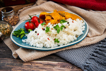 chicken tikka masala and rice basmati