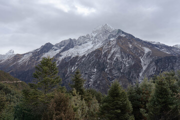 Fototapeta na wymiar Himalayan Mountain landscape