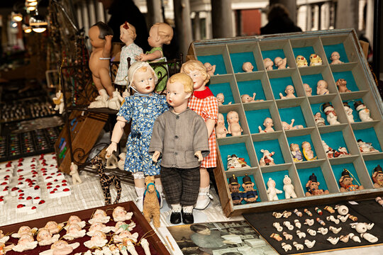 venta de muñecos antiguos