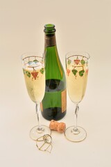 copas de cava y botella frescas