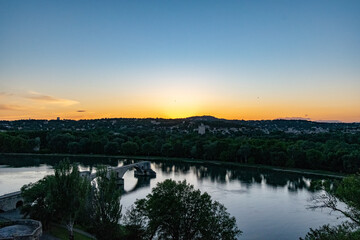 Coucher de soleil avec le pont d'Avignon