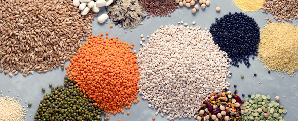 Various kinds of natural grains