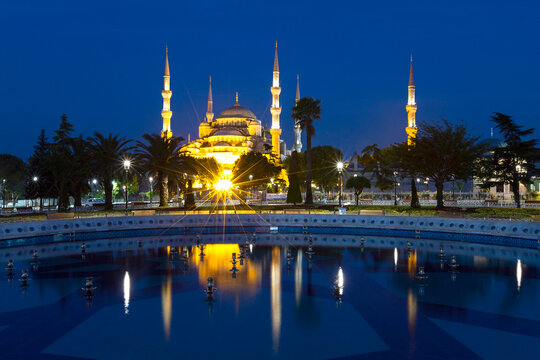 Night view over the Blue Mosque, Istanbul, Turkey.