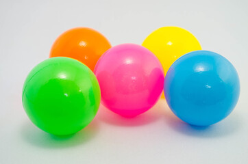 カラフルなボール