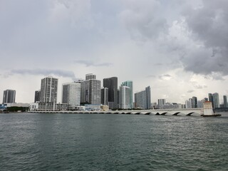 Fototapeta na wymiar Miami desde el barco