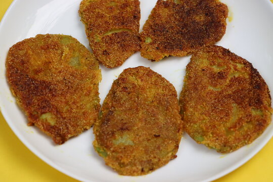 Pan Fried Chayote Squash or Chow chow, Seemebadnekai Phodi, Konkani cuisine, South India 