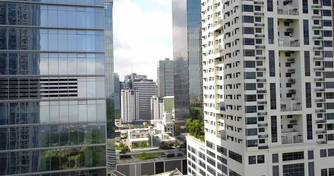 Amazing reflection in the building BGC Philippines 4k