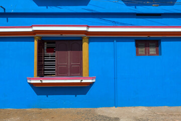 Fototapeta na wymiar colorful house in town of kanyakumari, Tamil Nadu. India.