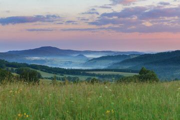 Fototapeta na wymiar morning in the Bieszczady Mountains