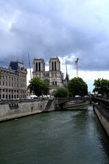 Fototapeta na wymiar The Seine river and Notre Dame