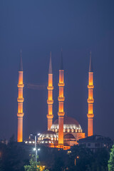 Fototapeta na wymiar Maltepe mosque in Maltepe, istanbul