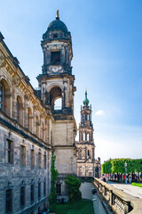 Fototapeta na wymiar Brühlsche Terrasse, Dresden, Sachsen, Deutschland - Brühlsche Terrasse mit Blick auf das Ständehaus und die Hofkirche, Dresden, Sachsen, Deutschland.