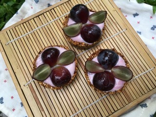 Purple Grape yogurt granola tart