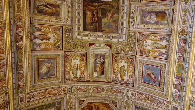Wall decoration with gold and artifacts in an Italian palace