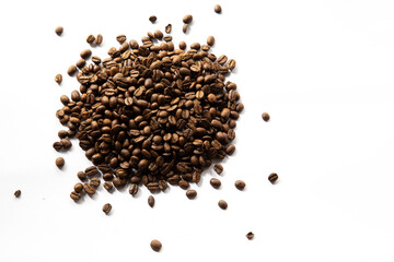 top viewe coffee beans isolated white bacgrounds