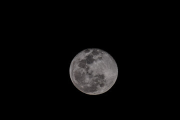 Moon in Night Sky © underworld