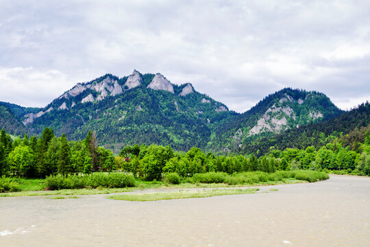 The Three Crowns over The Dunajec River. The Pieniny mountain range in Poland. Route of the Three Crowns and Sokolica. Popular raft spot. - Powered by Adobe