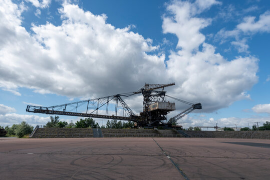 Deutschland, Sachsen-Anhalt, Gr&auml;fenhainichen, alte Braunkohlebagger, Tagebautechnik, Ferropolis, Stadt aus Eisen.