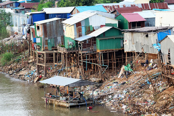Fototapeta na wymiar Trash problem in Phnom Penh, 8, River