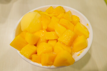 famous Taiwanese snacks of mango shaved ice
