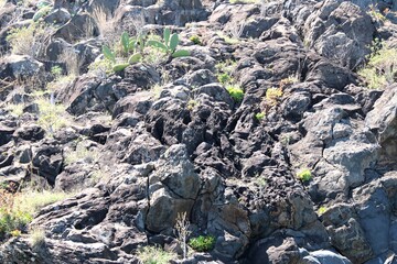 Una montaña de rocas 