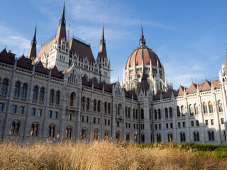Fototapeta na wymiar parlamento ungherese budapest