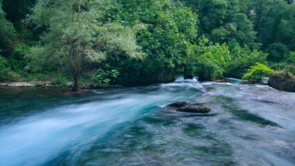 Obraz premium Fontaine-de -Vaucluse