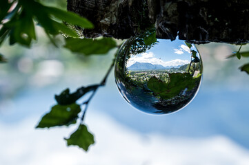 Die große Welt im Kleinen - Salzburg Landscape through glass ball