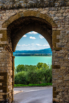 Castiglione del Lago, splendida cittadina dell'Umbria sulle sponde del Lago Trasimeno