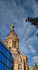 Obraz premium Classic Barcelona Building and Modern Glass