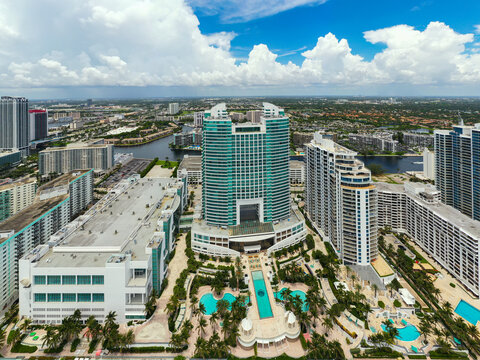 Aerial photo Closure Westin Diplomat Hotel Hollywood Beach FL during Coronavirus covid 19 pandemic