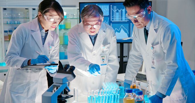 asian scientist team meeting