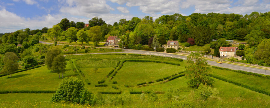 Panoramique vallon de Cr&eacute;py en Valois (60800), Oise en Hauts-de-France, France