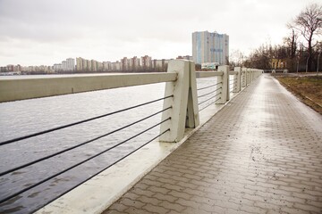 Fototapeta premium boardwalk in the city