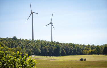 Responding to climate change and poor harvests with renewable energies and environmental protection
