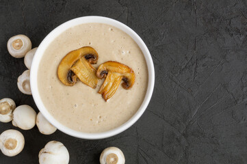 homemade cream sauce with mushrooms