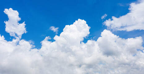 Naklejka na ściany i meble Beautiful blue sky with cloud background