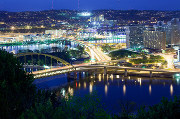 Fototapeta na wymiar Bridges over the Monongahela River and Allegheny River in Pittsburgh