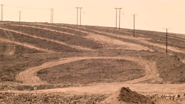The desert landscape in Oman stores large reserver of heavy oil and shale gas.