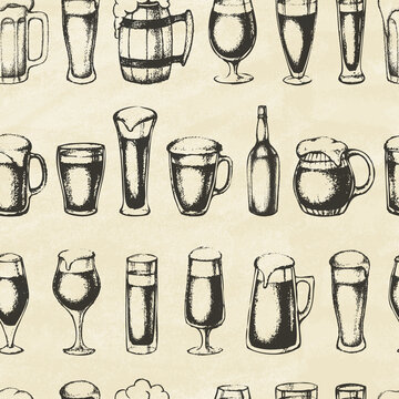 Set of beer mugs. Hand-drawn sketch elements. Seamless pattern. Vector illustration.