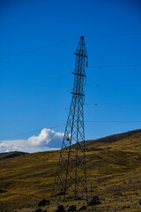 Antena de comunicaciones en los andes