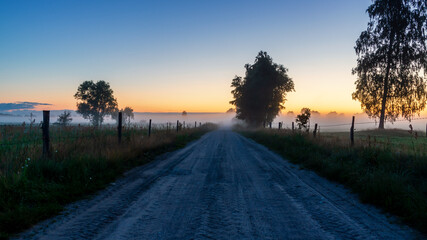 Poranne mgły w Dolinie Narwi, Podlasie, Polska © podlaski49