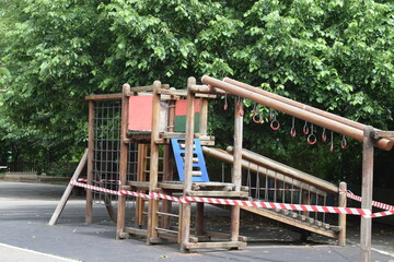 gesperrter Spielplatz