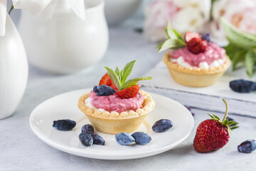 Image with tartlets.