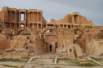 Naklejka premium Historical Roman Era ruins in the Sahara desert 